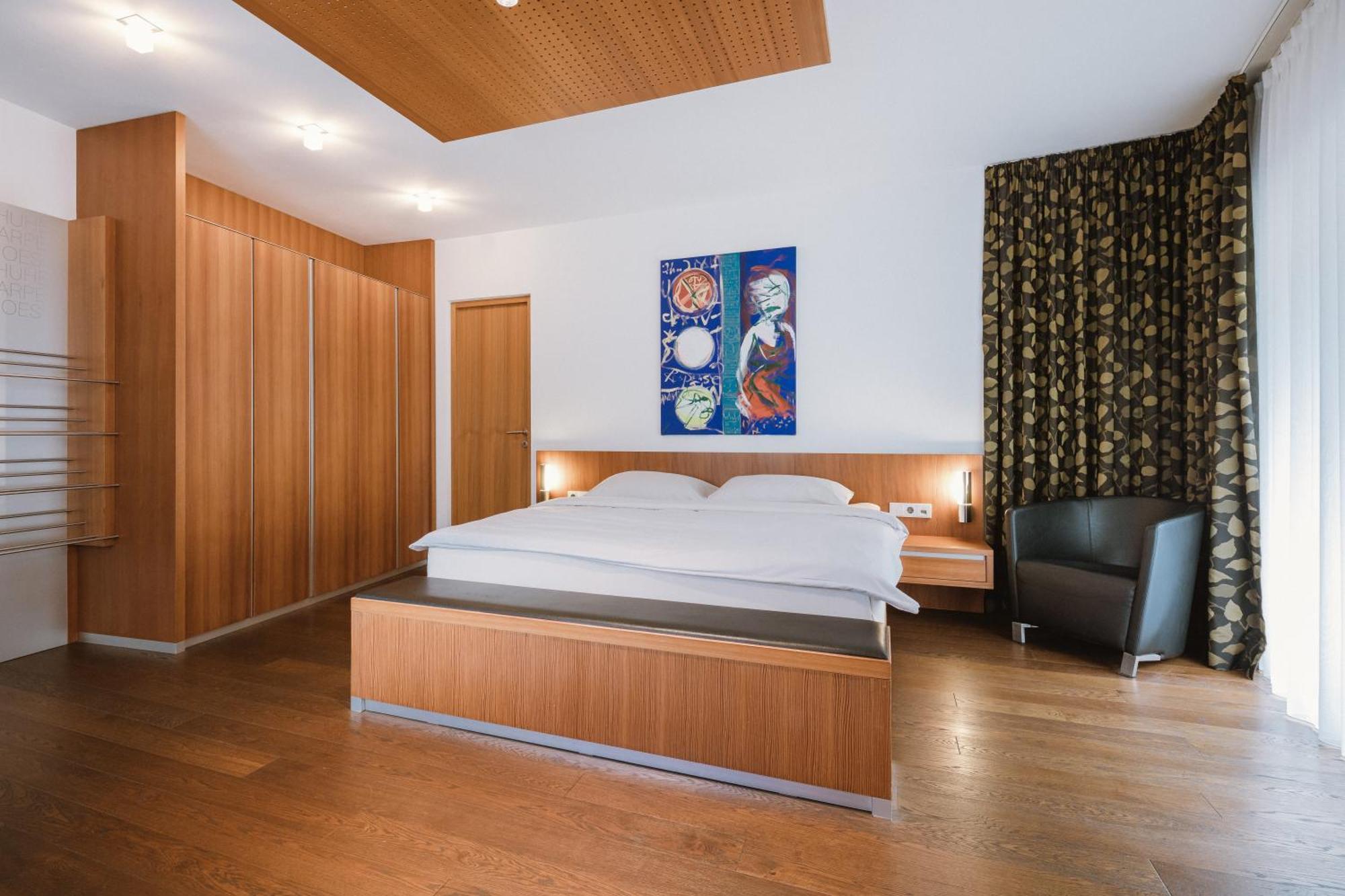 Lindenhof Pure Luxury & Spa Dolcevita Resort Naturns Exterior photo